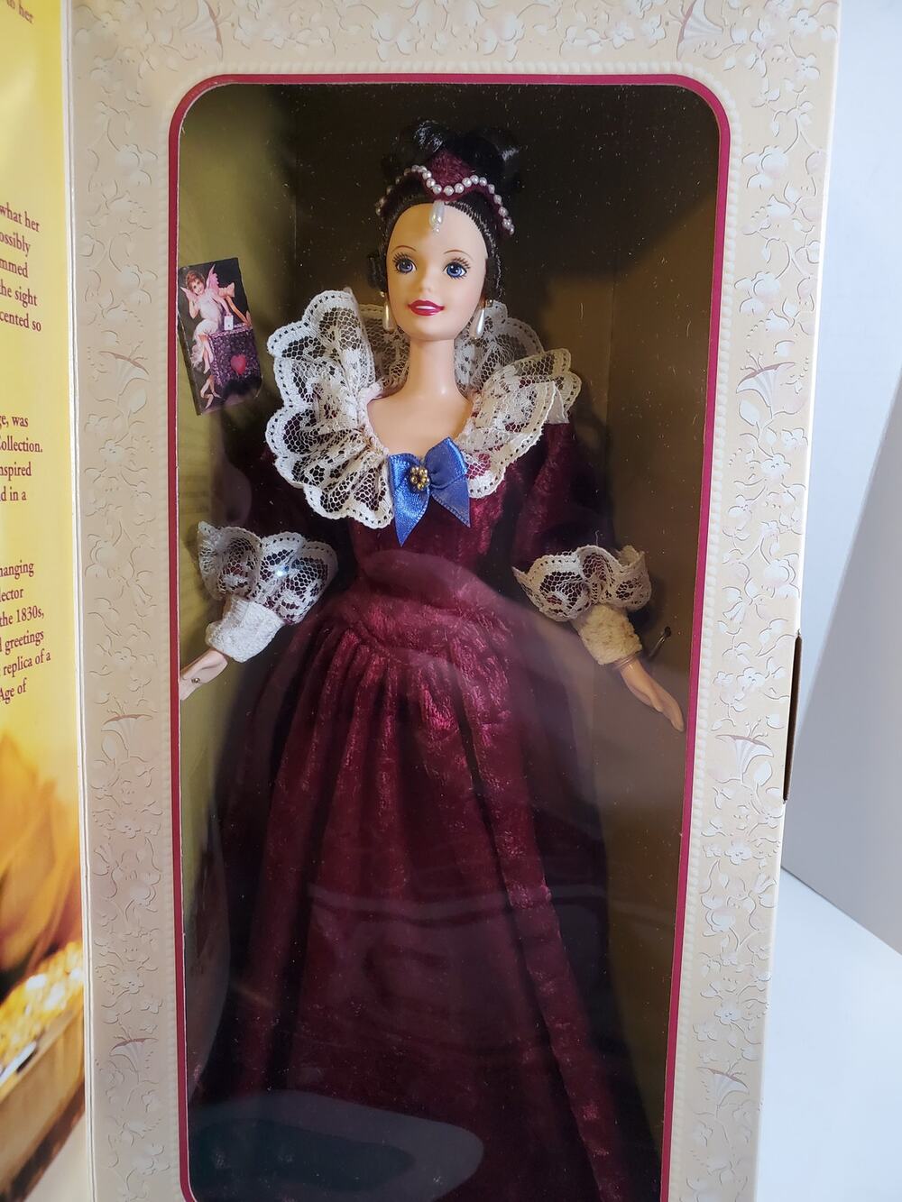 Barbie - Sentimental Valentine Doll - 1996 - 16536